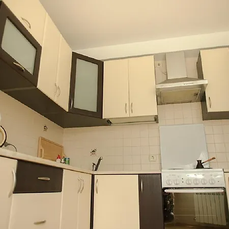 Apartment At Leonida Bedy Street *